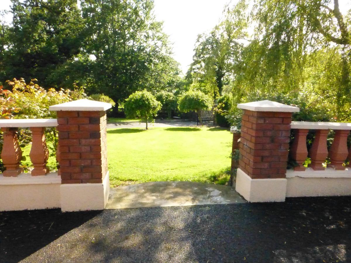 Plantation Lodge Kingscourt Exterior foto