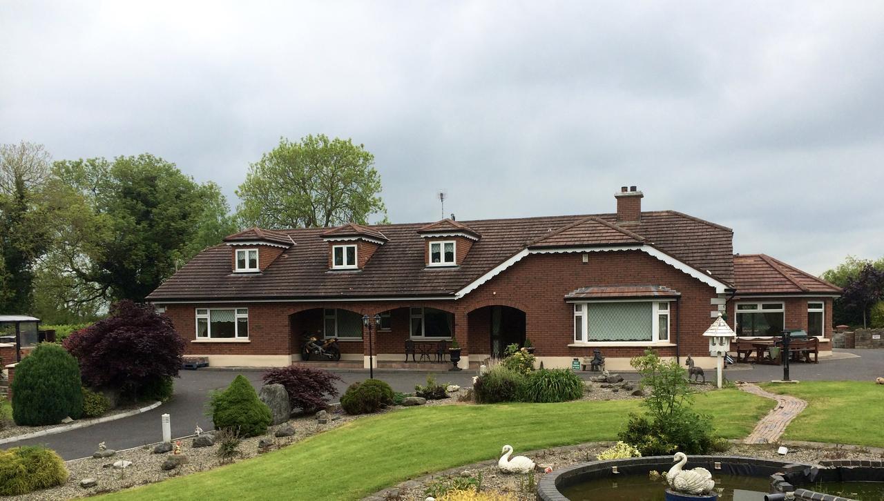 Plantation Lodge Kingscourt Exterior foto